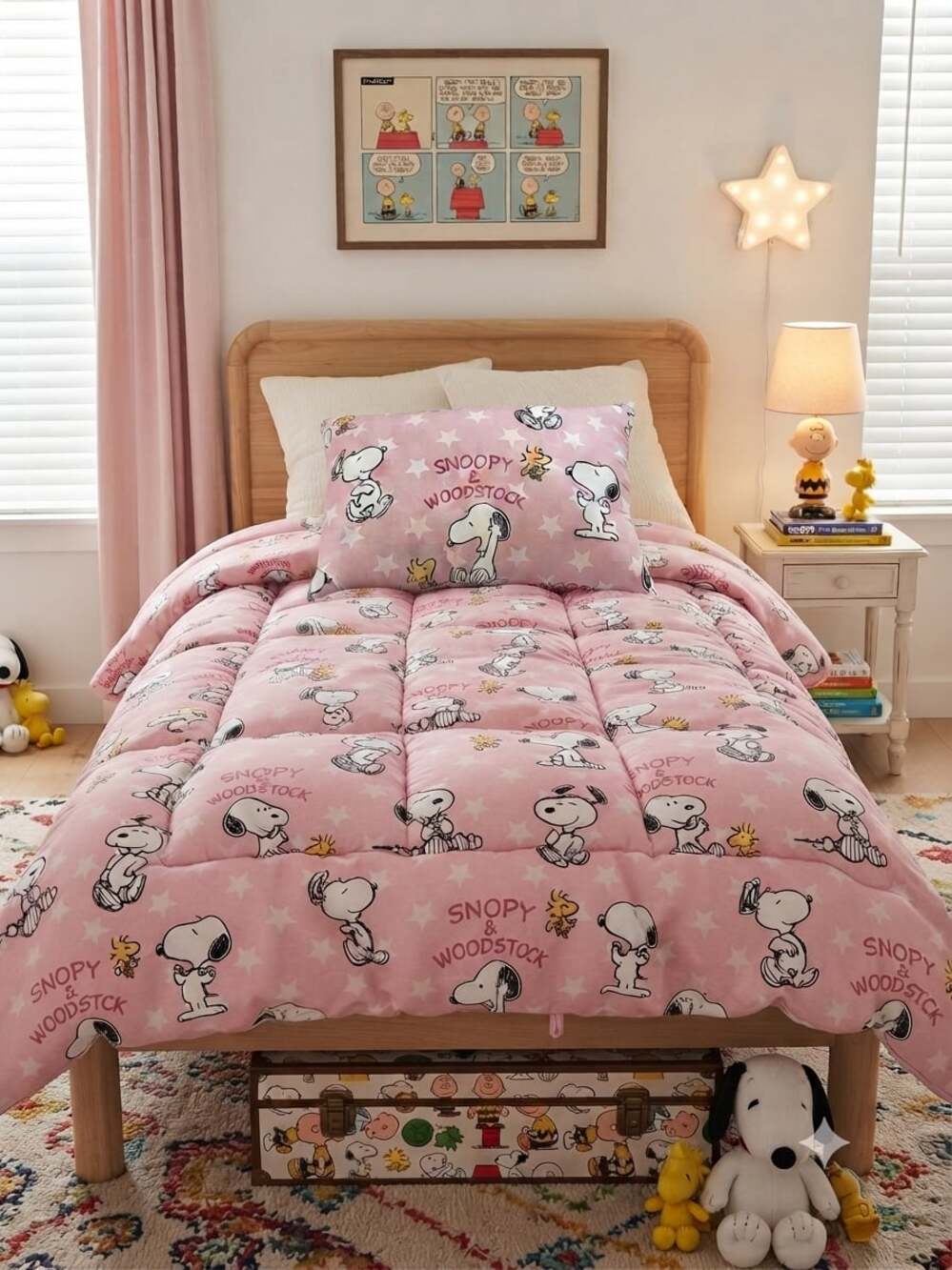 Snoopy & Woodstock Kids Full Polyester Comforter & Pillow